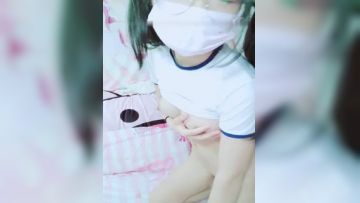 小可爱平台(原卡哇伊)年轻眼镜妹白虎萝莉沫1107直播大秀激情自慰无毛白虎十分诱人第04集