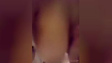 天天在家操逼，这对美乳我快玩到不想玩，有没有人要玩换妻？