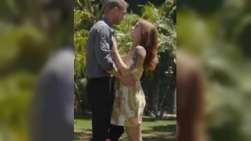 Lumi Ray 魔鬼身材天使面孔极品淫娃，天然大奶粉红嫩穴，淫水已经湿透…