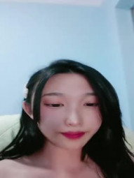 【小九玥】肥臀甜美小仙女 抠BB自慰喷水，双手沾满淫汁淫丝，仙女的酮体每一处都那么青春，爱了！