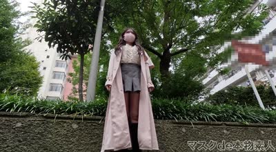 FC2PPV-4550808-惊艳的18岁少女登场